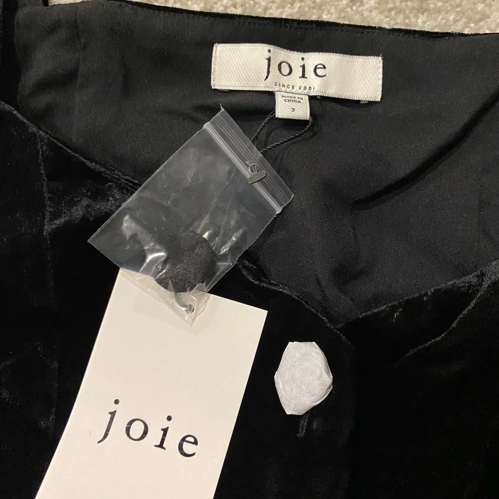 Joie Juniper Velvet Silk Blend Top Women's 2 Black Sweetheart Neck NWT - Picture 6 of 6
